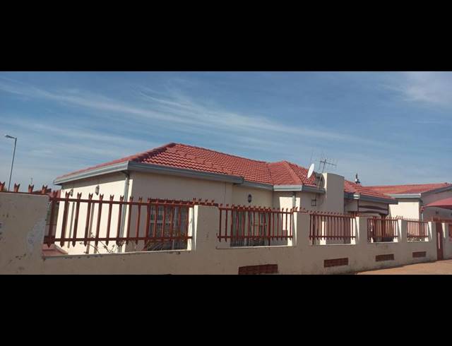4 BEDROOM HOUSE FOR SALE IN MAMELODI WEST